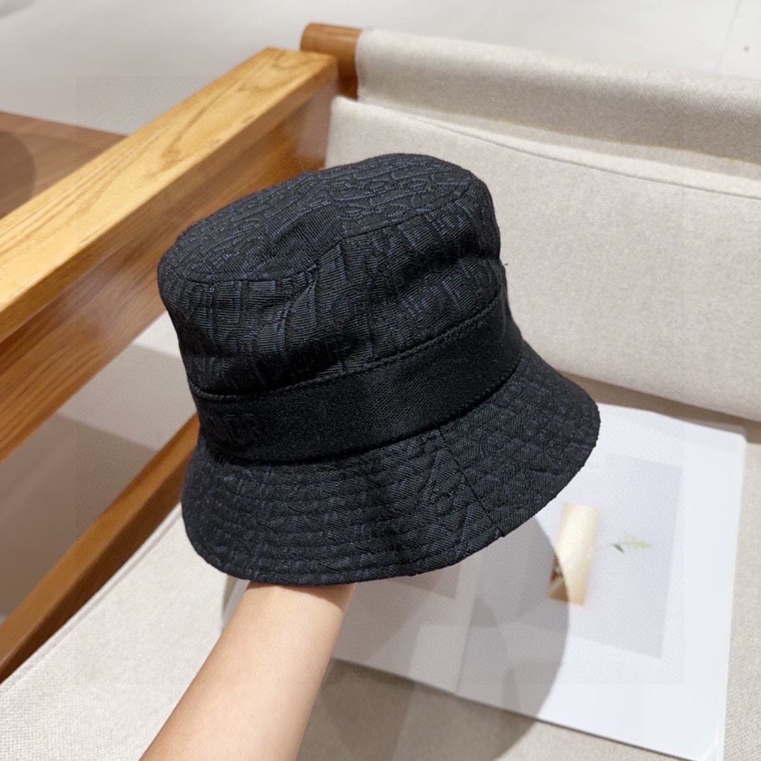 Christian Dior Caps